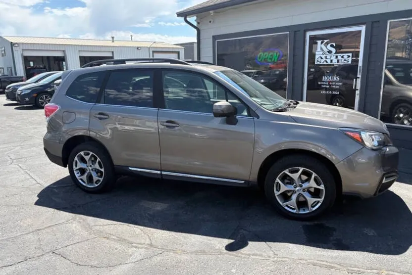 2018 Subaru Forester 2.5i Touring photo 1
