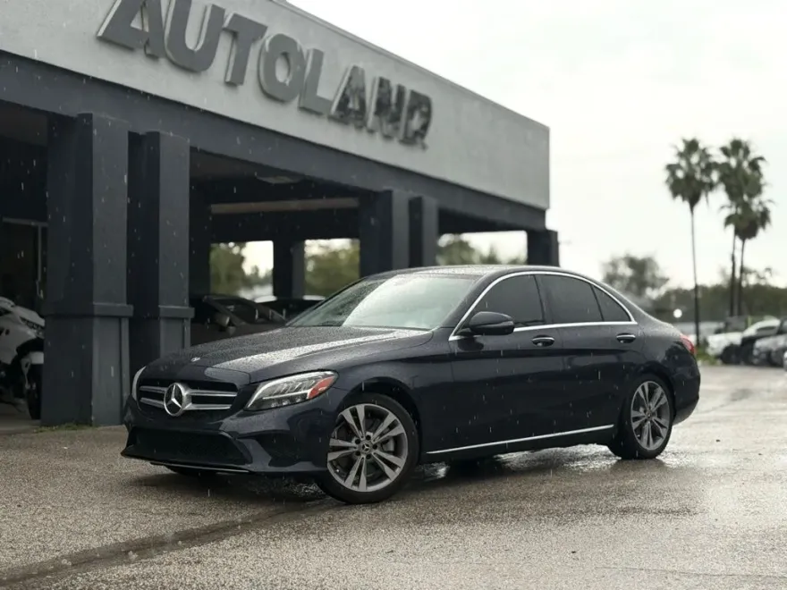 2019 Mercedes Benz C 300 photo 1