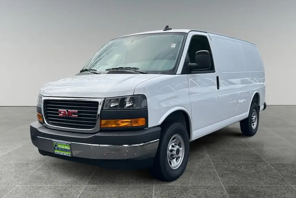 2025 Gmc Savana Cargo 2500 photo 1