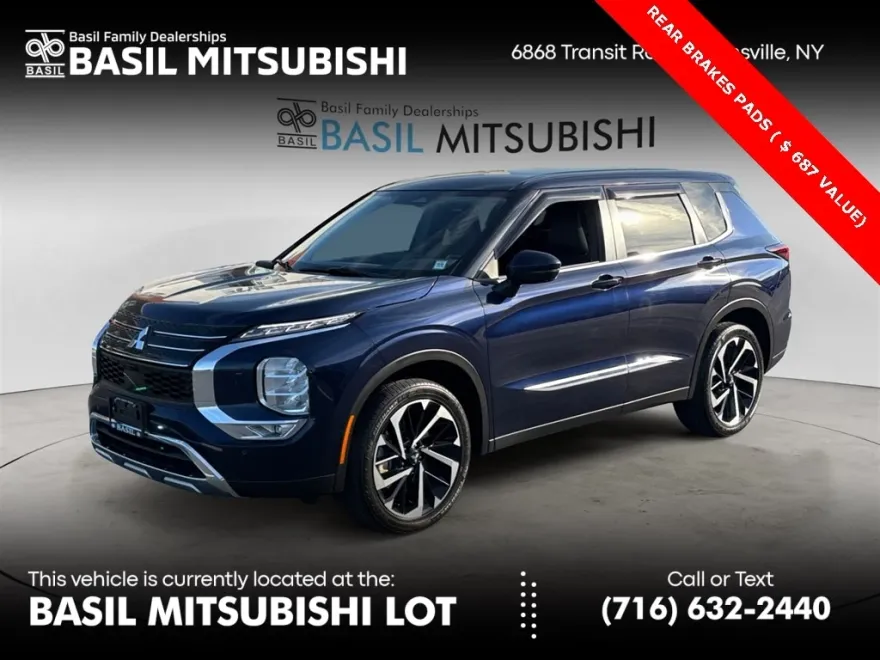 2023 Mitsubishi Outlander SE photo 1
