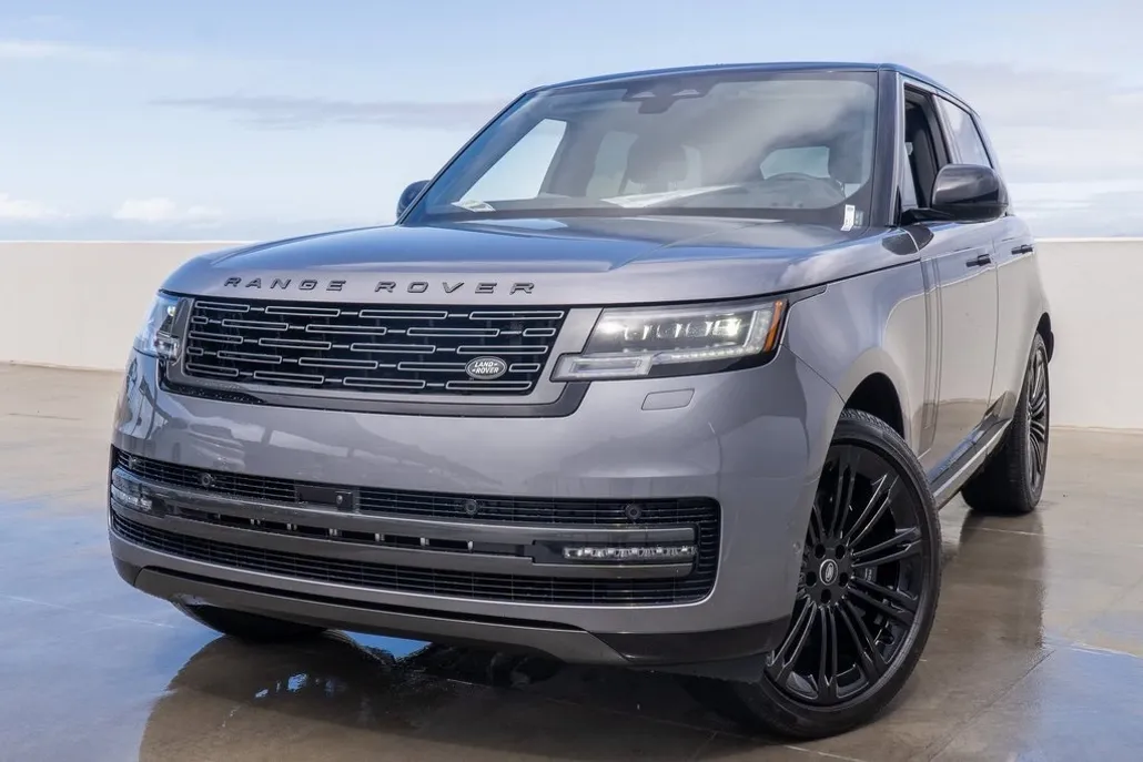 2025 Land Rover Range Rover SE photo 1