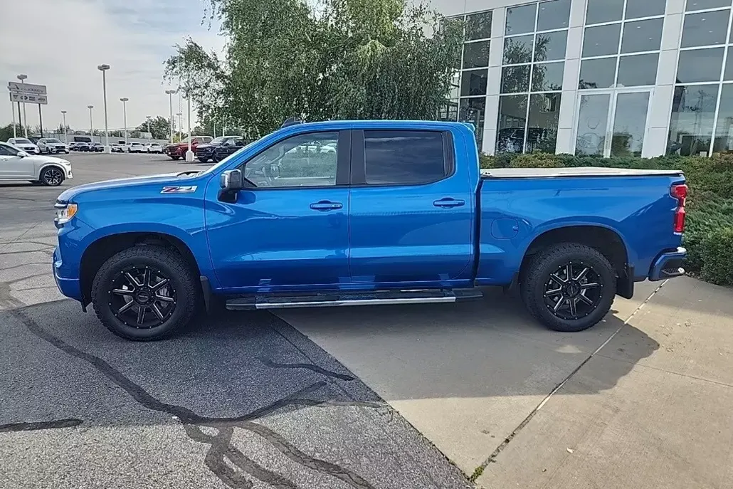 2022 Chevrolet Silverado 1500 RST photo 1