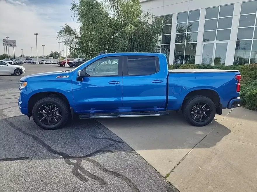 2022 Chevrolet Silverado 1500 RST photo 1
