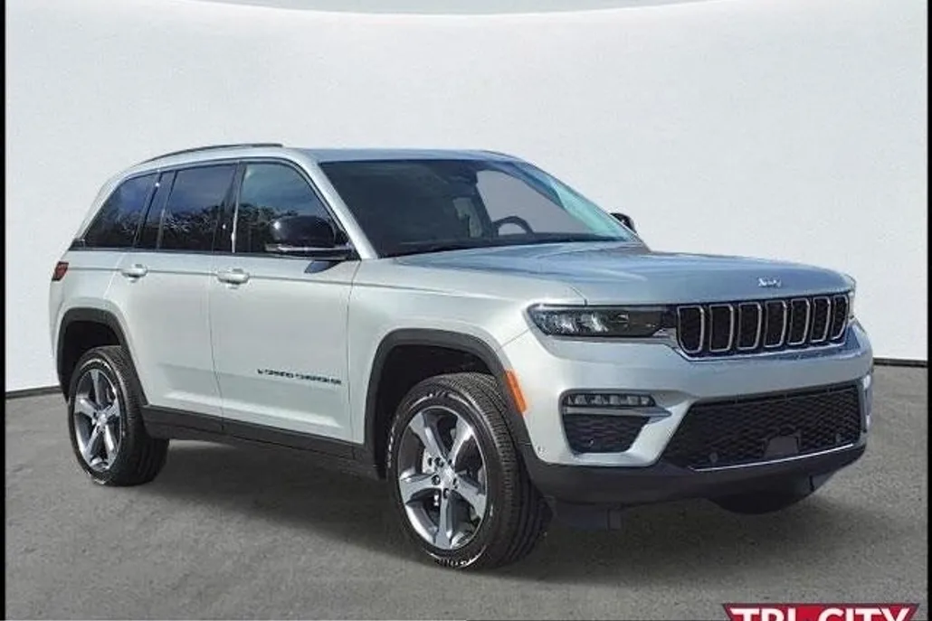 2024 Jeep Cherokee Base photo 1