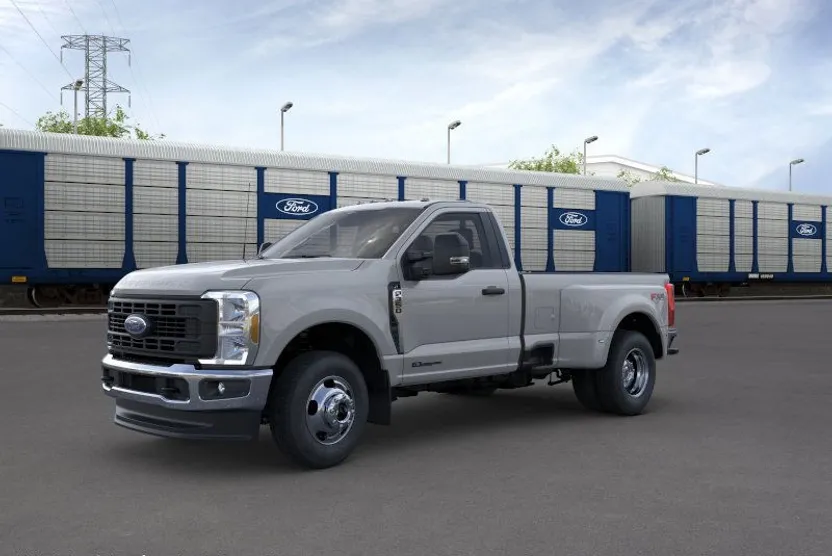 2025 Ford F-350 XL photo 1