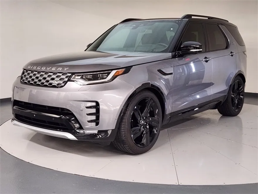 2024 Land Rover Discovery Metropolitan Edition photo 1