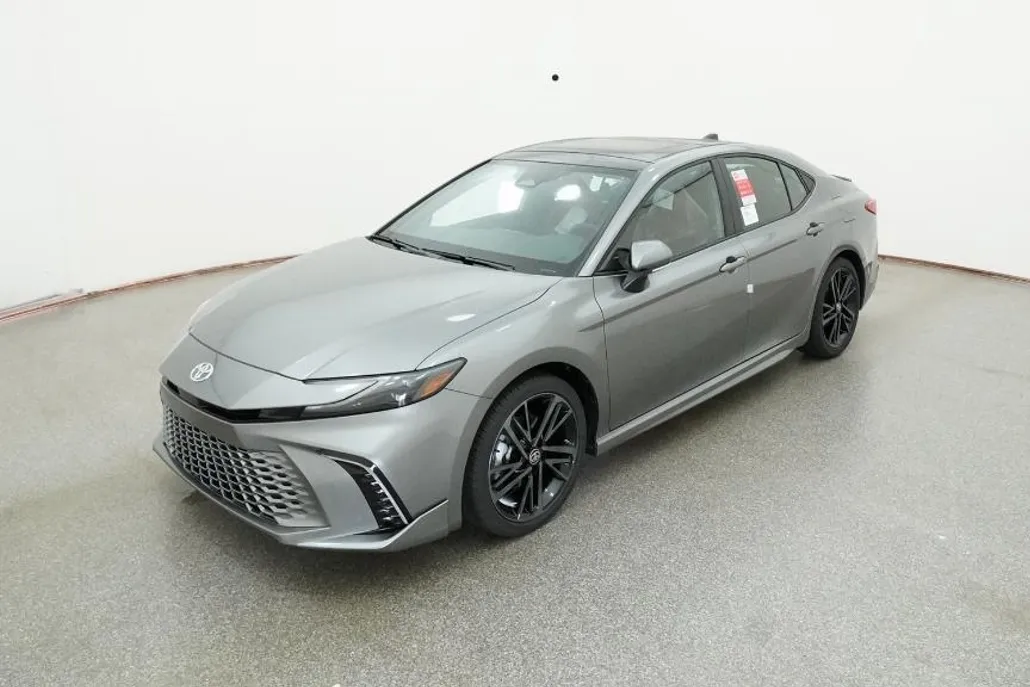 2025 Toyota Camry XSE photo 1