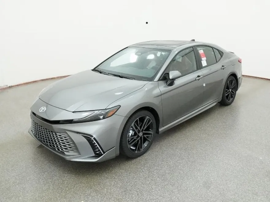2025 Toyota Camry XSE photo 1