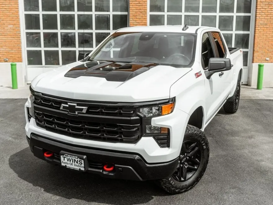 2023 Chevrolet Silverado 1500 Custom Trail Boss photo 1
