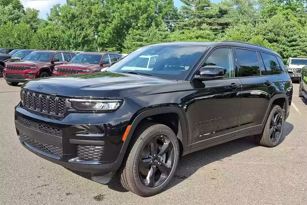 2025 Jeep Grand Cherokee Altitude photo 1