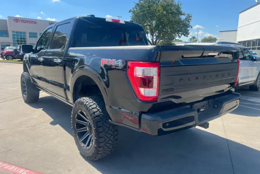 2021 Ford F-150 Platinum photo 1