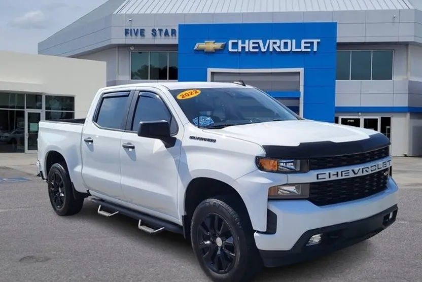 2022 Chevrolet Silverado 1500 Custom photo 1