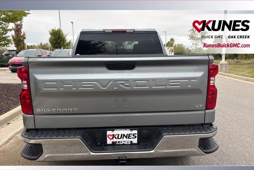 2025 Chevrolet Silverado 1500 LT photo 1