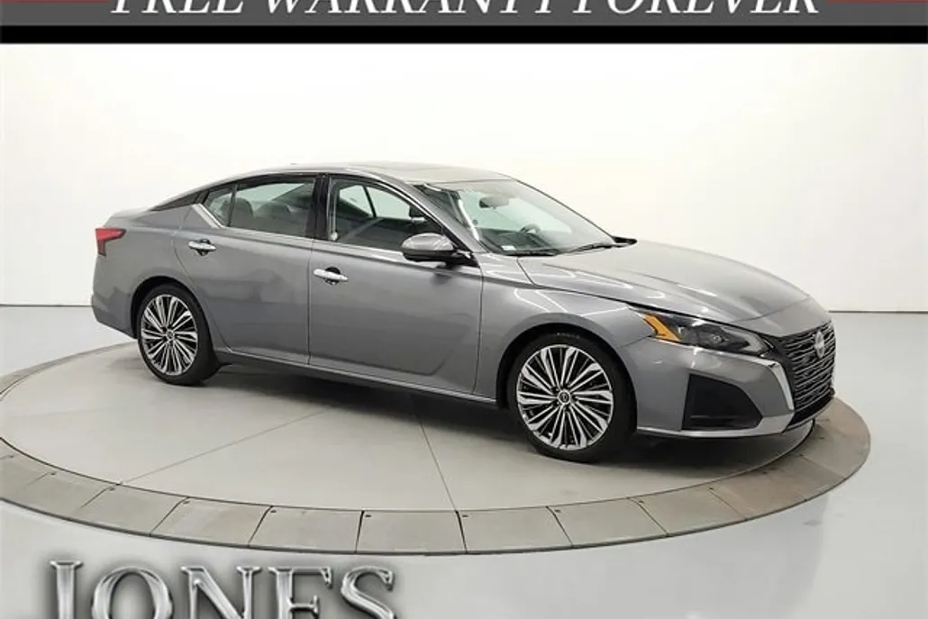 2023 Nissan Altima 2.5 SL photo 1