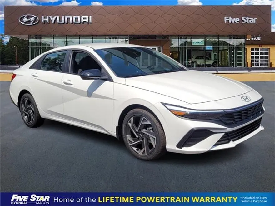 2025 Hyundai Elantra SEL Sport photo 1