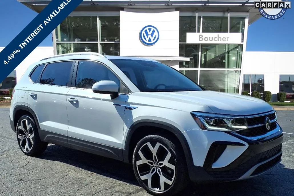 2022 Volkswagen Taos SEL photo 1