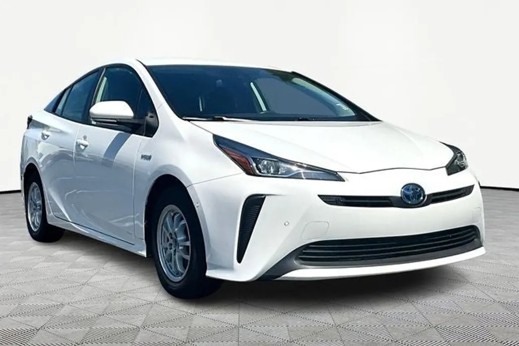 2021 Toyota Prius Base photo 1