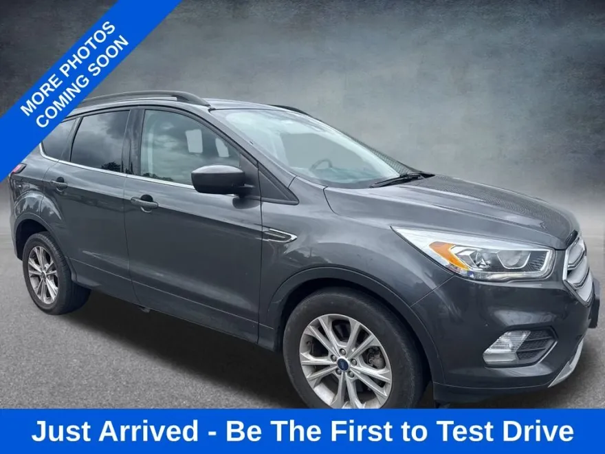 2018 Ford Escape SEL photo 1