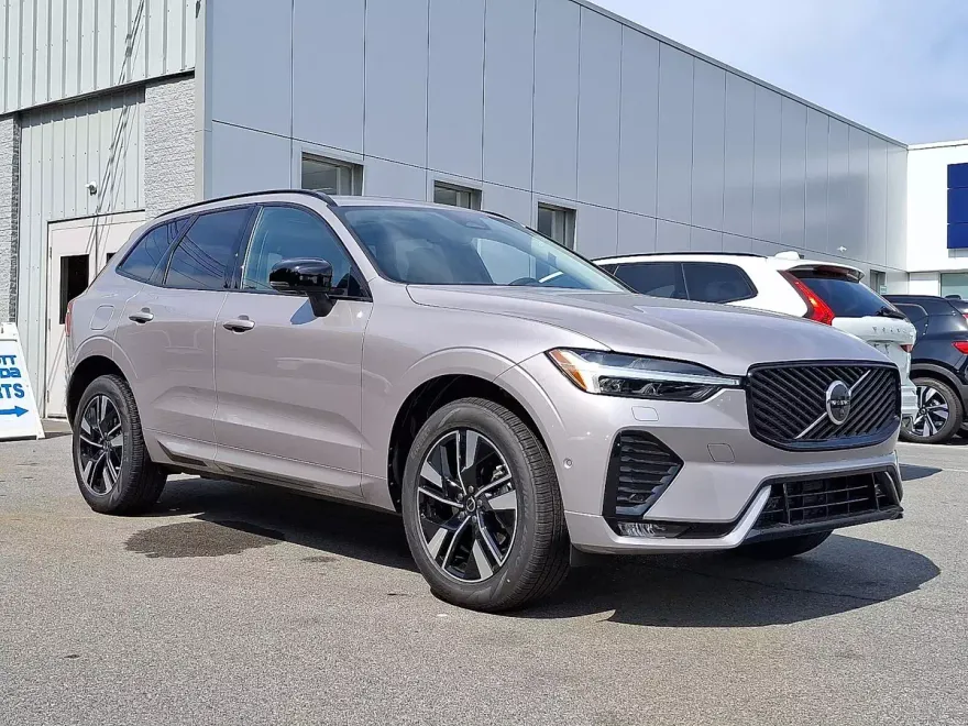 2026 Volvo XC60 B5 Plus photo 1