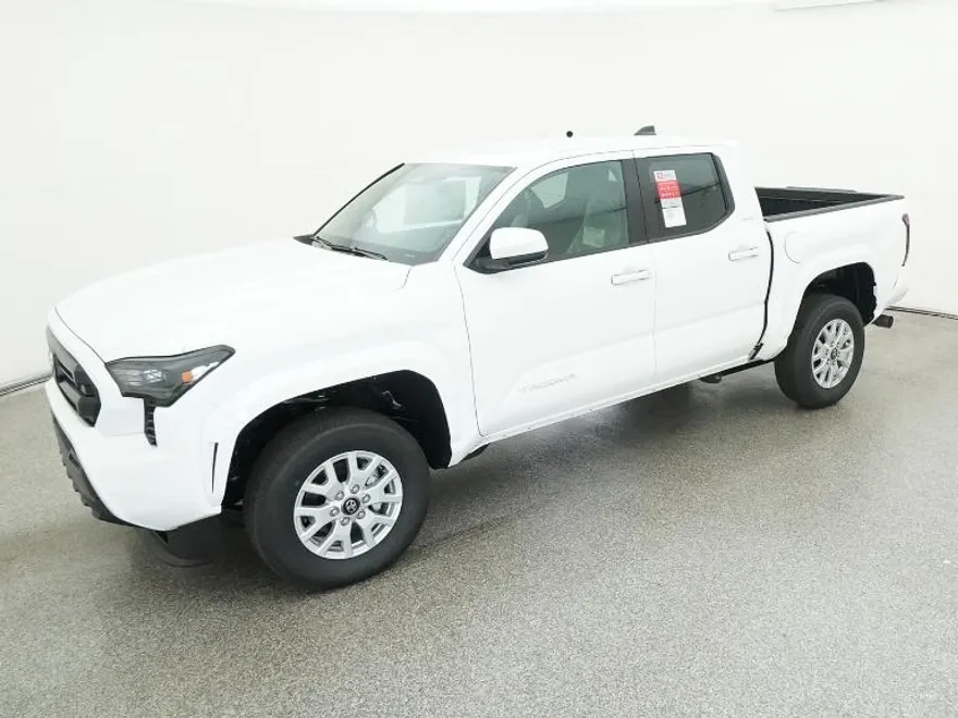 2025 Toyota Tacoma SR5 photo 1