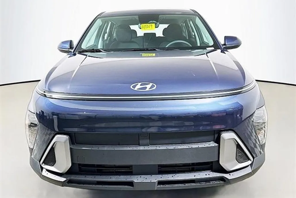 2026 Hyundai Kona SE photo 1