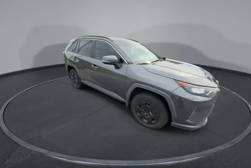 2019 Toyota RAV4 LE photo 1