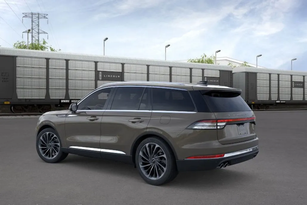 2025 Lincoln Aviator Reserve photo 1