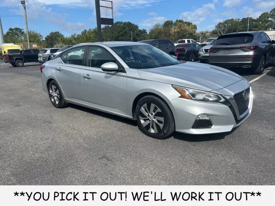 2019 Nissan Altima 2.5 S photo 1