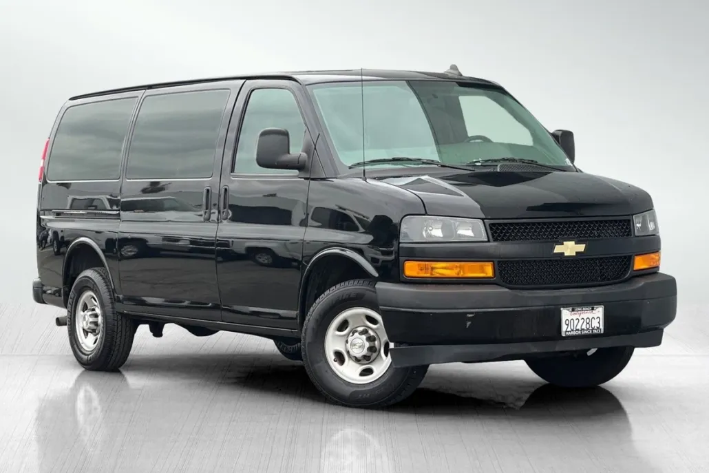 2021 Chevrolet Express 2500 Work Van photo 1