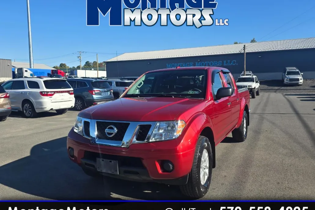 2016 Nissan Frontier SV Crew Cab photo 1