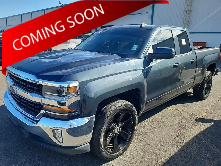 2018 Chevrolet Silverado 1500 LT photo 1
