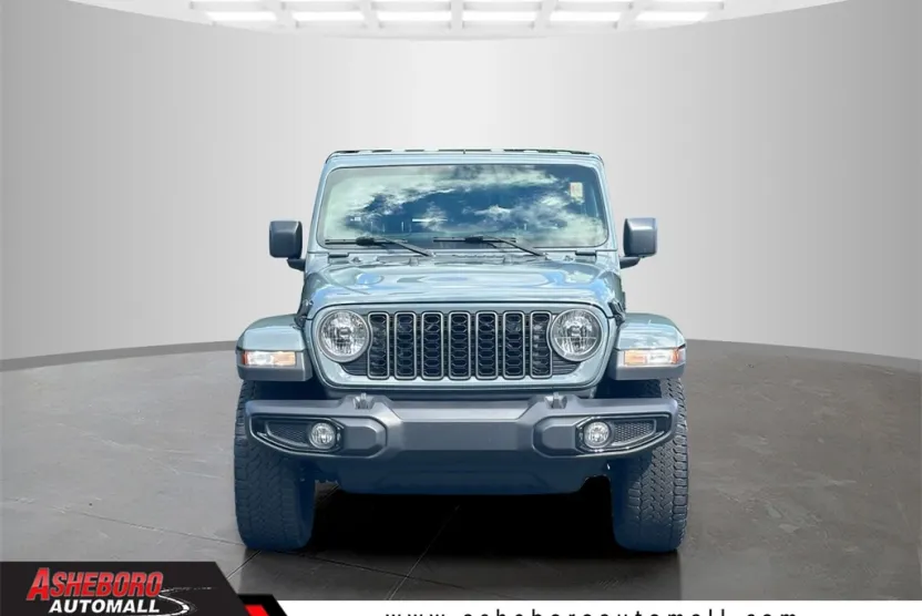 2024 Jeep Gladiator photo 1