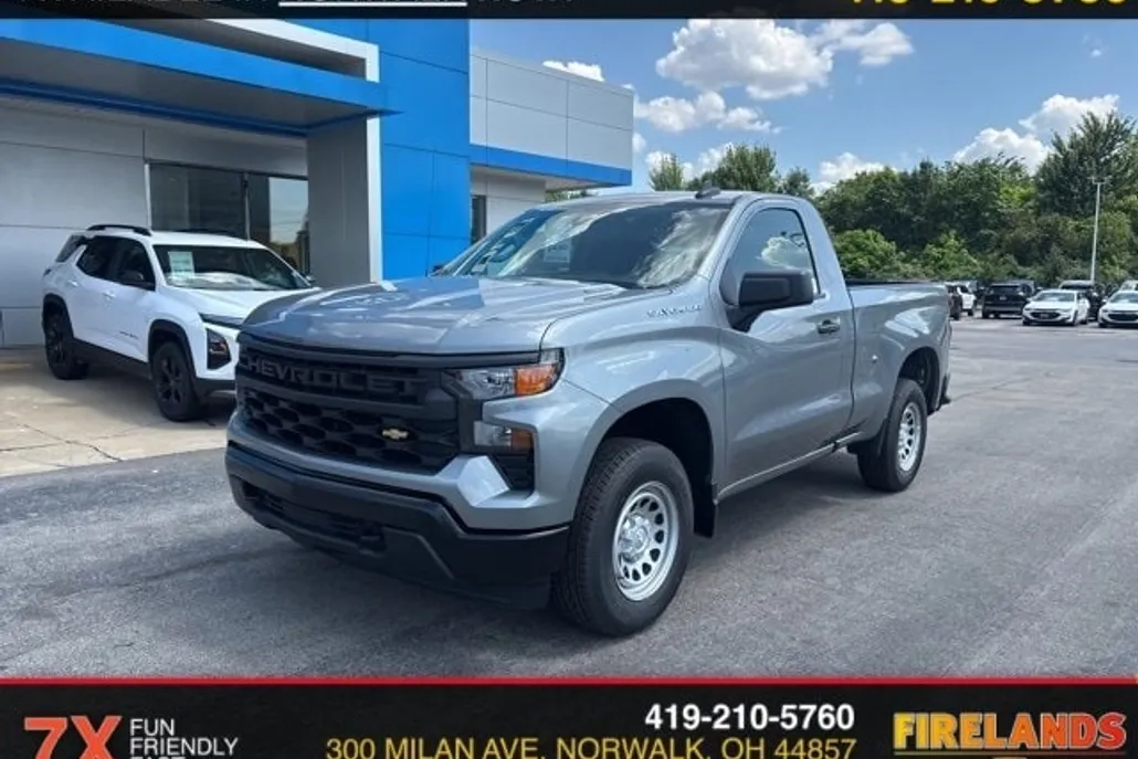 2025 Chevrolet Silverado 1500 photo 1