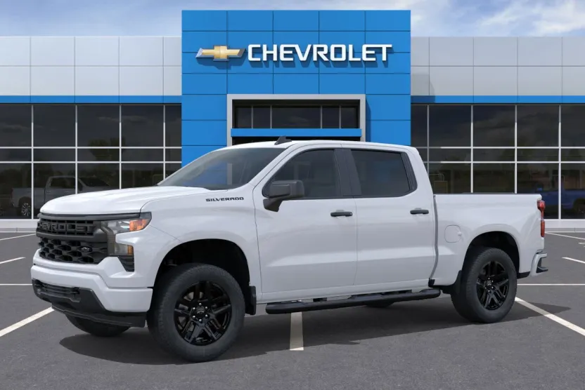 2025 Chevrolet Silverado 1500 Custom photo 1