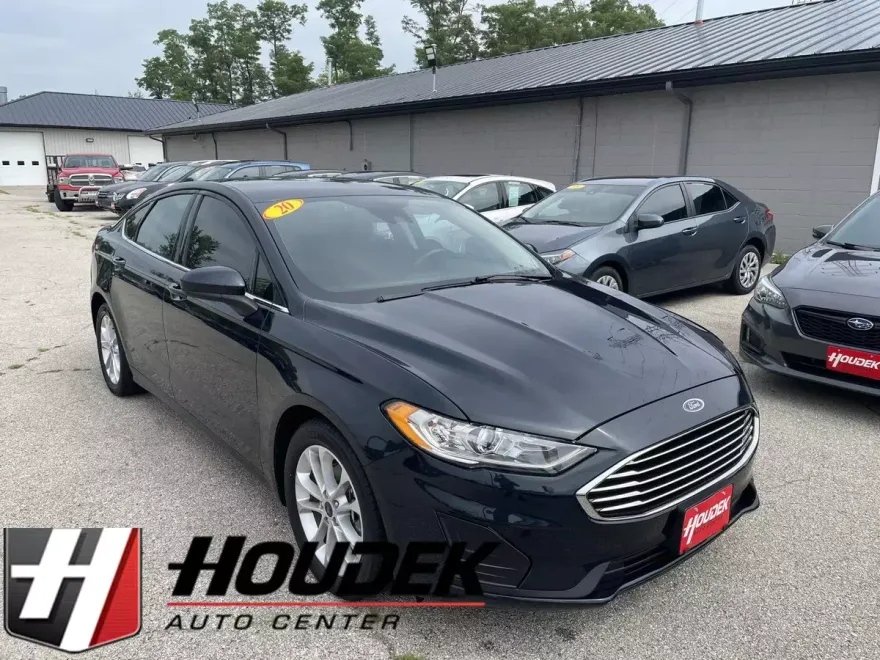 2020 Ford Fusion SE photo 1