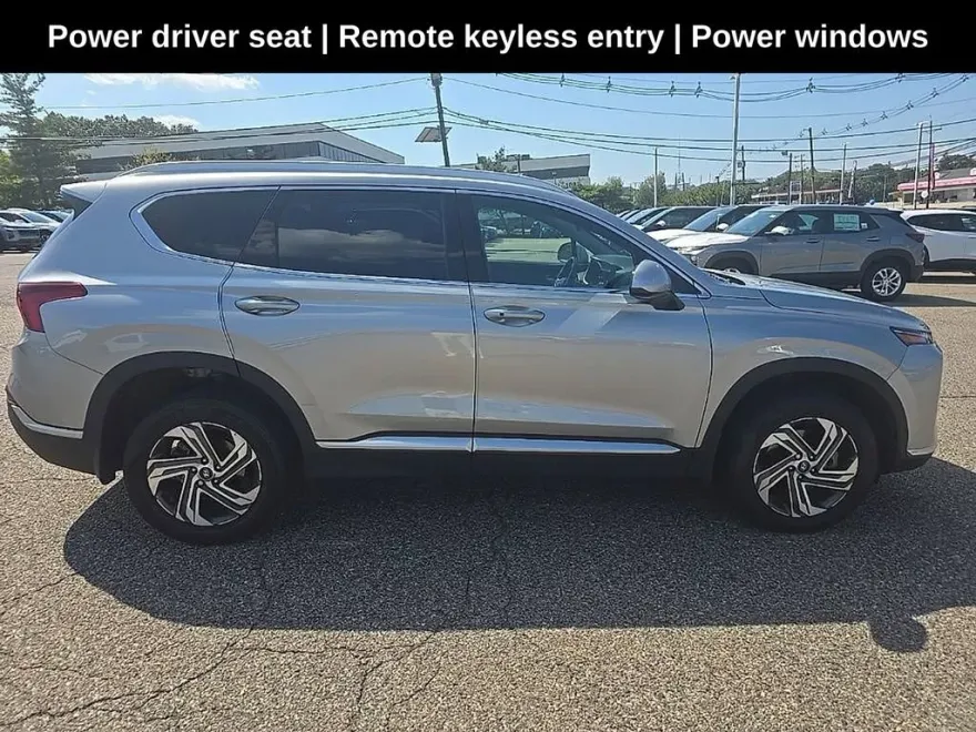 2022 Hyundai Santa Fe SEL photo 1