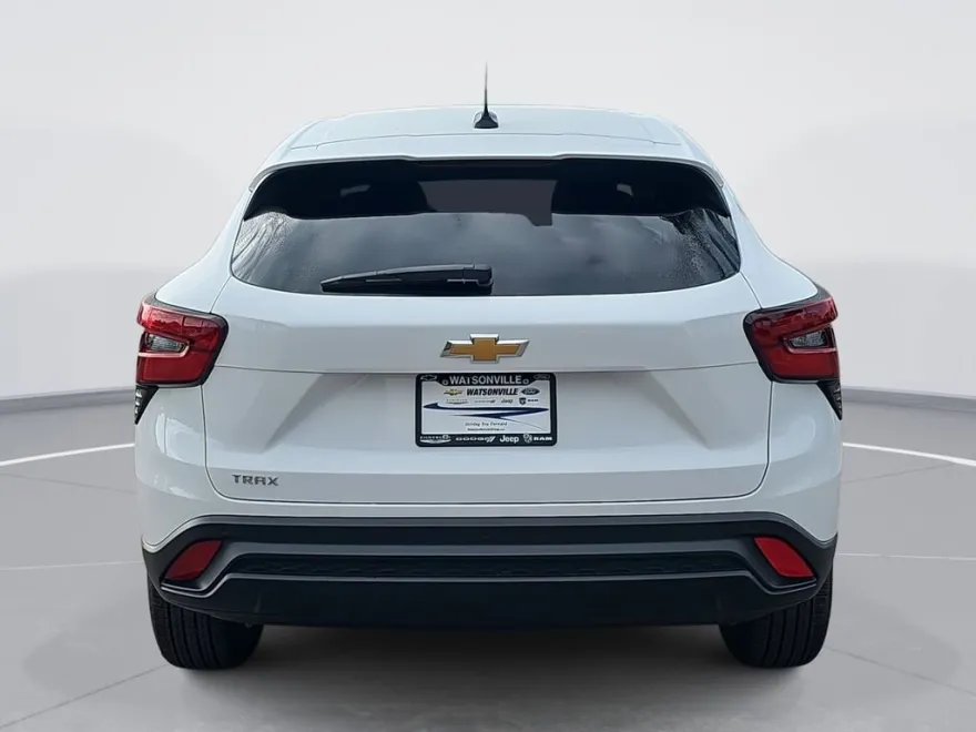 2026 Chevrolet Trax LS photo 1