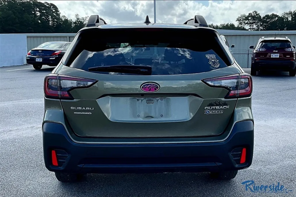 2022 Subaru Outback Premium photo 1