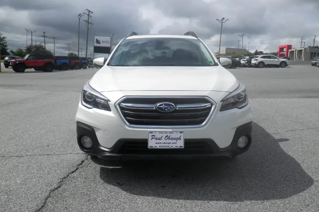 2019 Subaru Outback 2.5i Limited photo 1