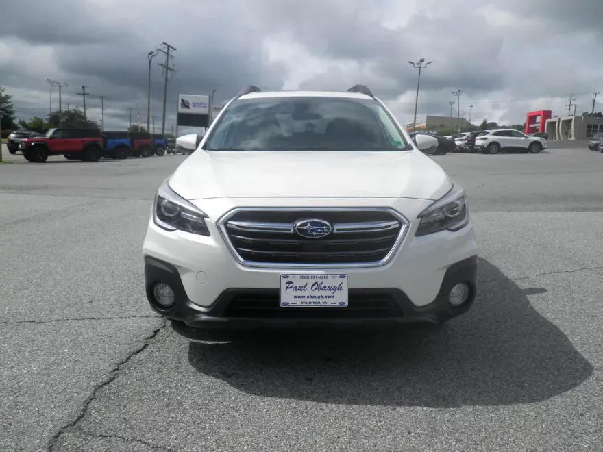 2019 Subaru Outback 2.5i Limited photo 1