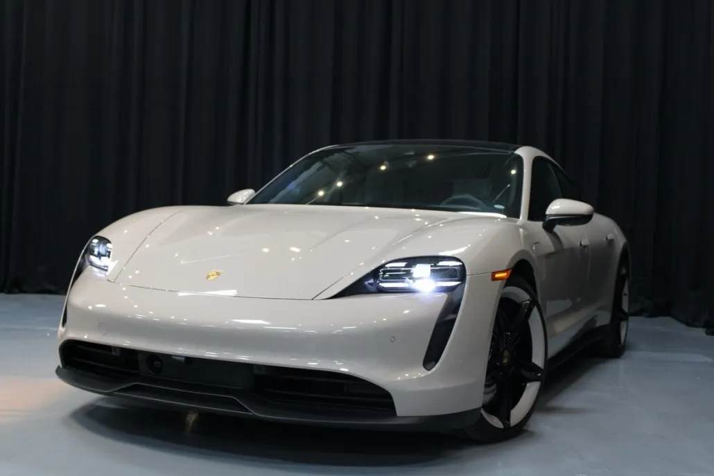 2023 Porsche Taycan Base photo 1