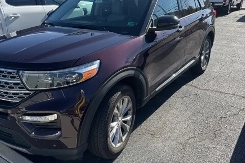 2023 Ford Explorer Limited photo 1