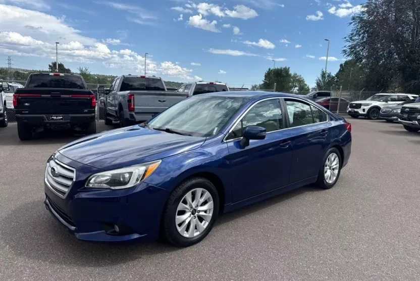 2017 Subaru Legacy 2.5i photo 1