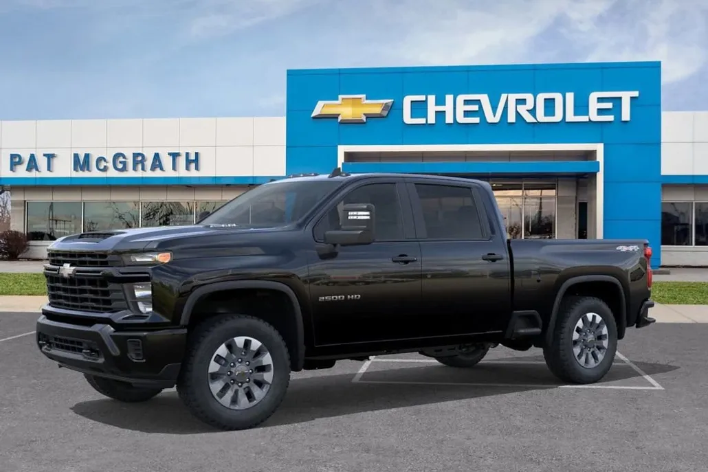 2025 Chevrolet Silverado 2500HD Custom photo 1