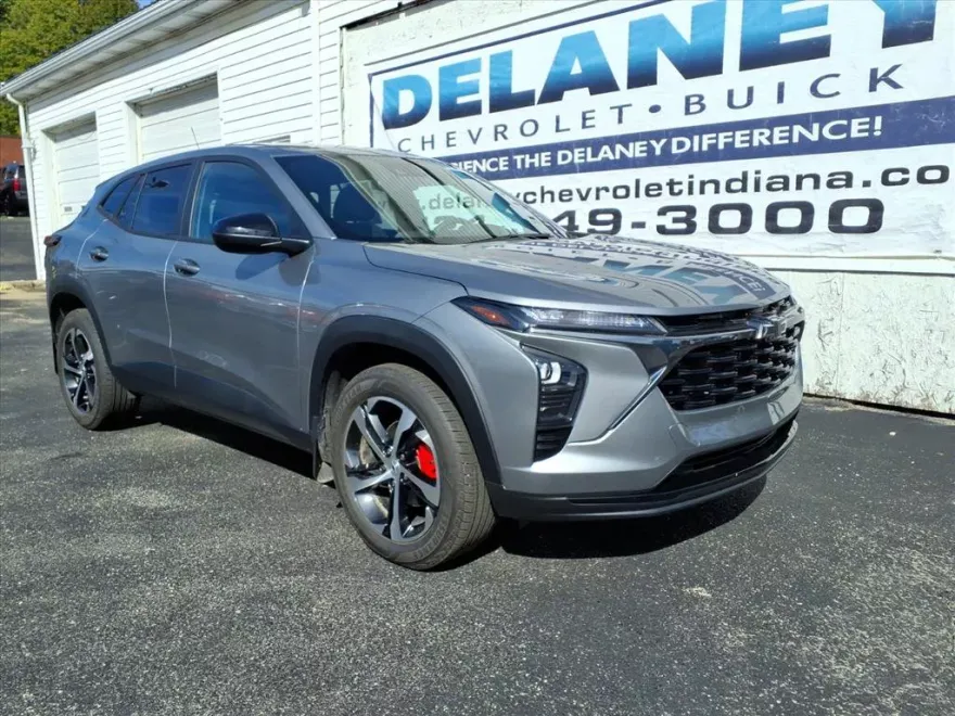 2024 Chevrolet Trax photo 1
