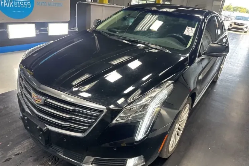 2019 Cadillac XTS Luxury photo 1