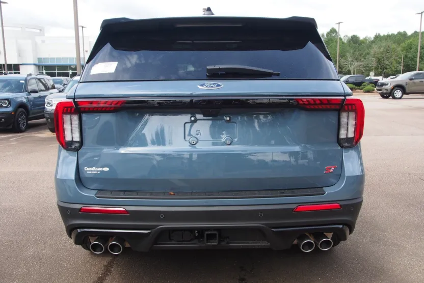 2025 Ford Explorer ST photo 1