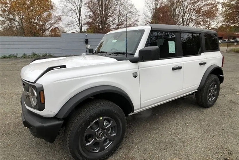 2024 Ford Bronco Big Bend photo 1