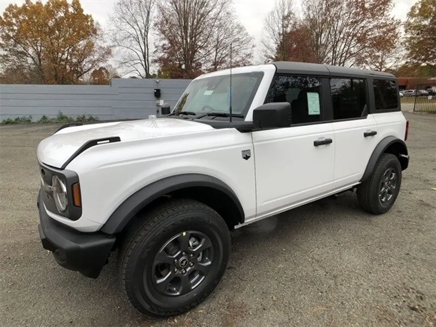 2024 Ford Bronco Big Bend photo 1