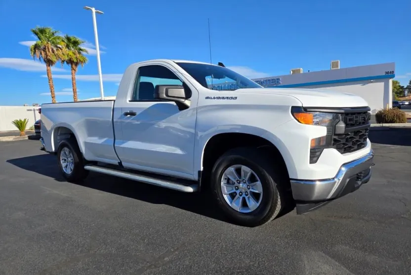 2024 Chevrolet Silverado 1500 photo 1